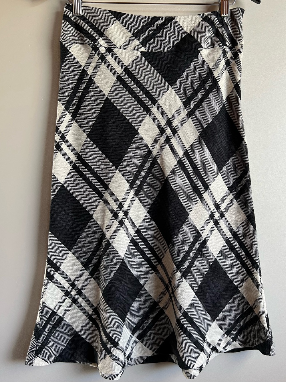 Dressbarn Black White Plaid A-Line Midi Skirt Women’s Size 6 Classic Career